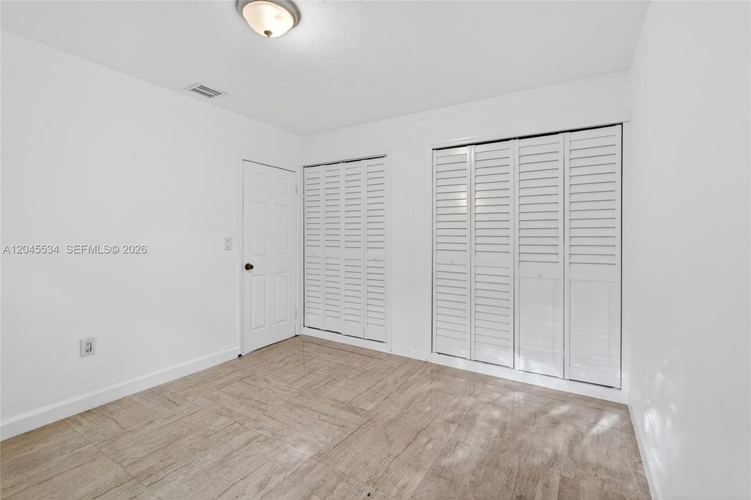 For Rent: $3,000 (3 beds, 2 baths, 2176 Square Feet)