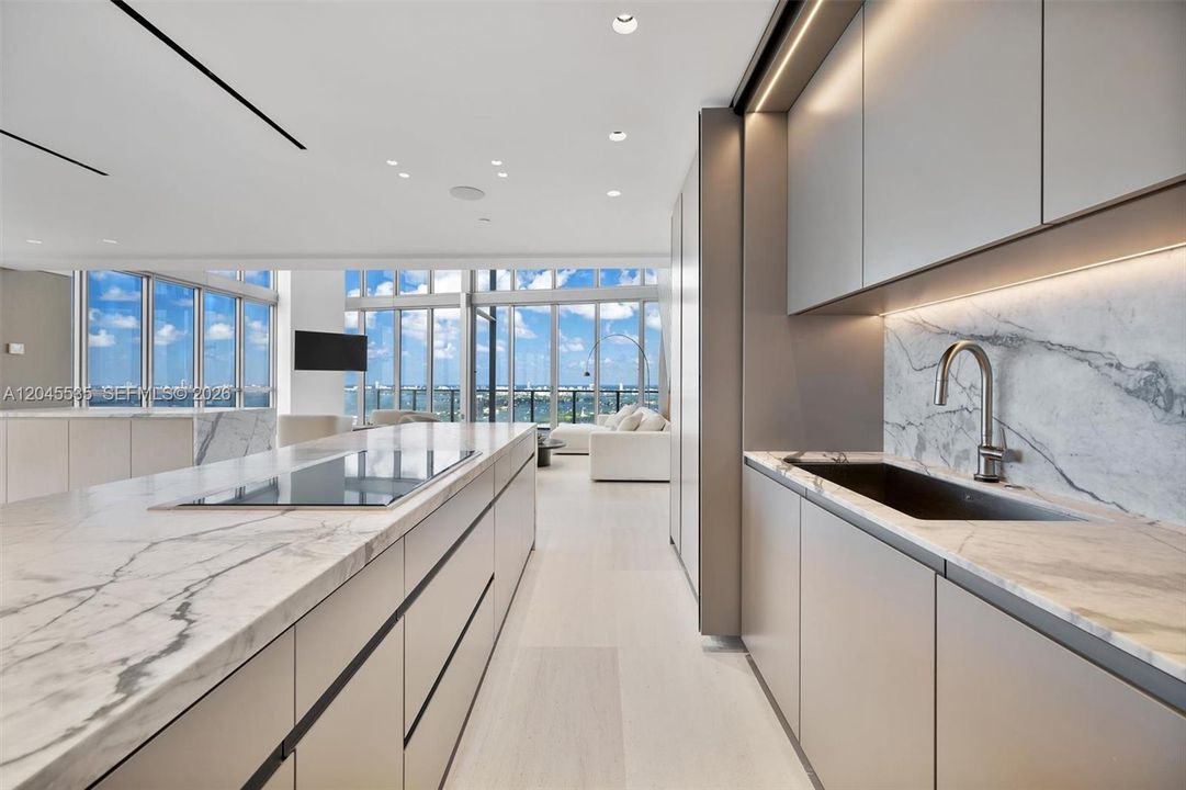 For Sale: $8,995,000 (4 beds, 4 baths, 5451 Square Feet)