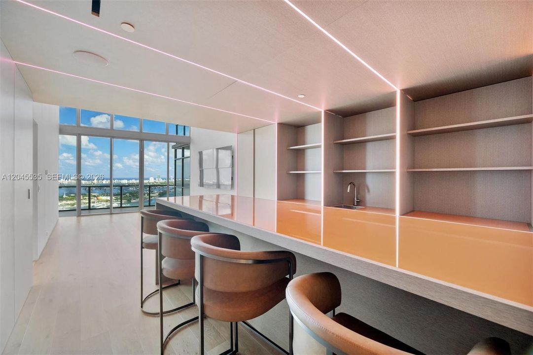 For Sale: $8,995,000 (4 beds, 4 baths, 5451 Square Feet)