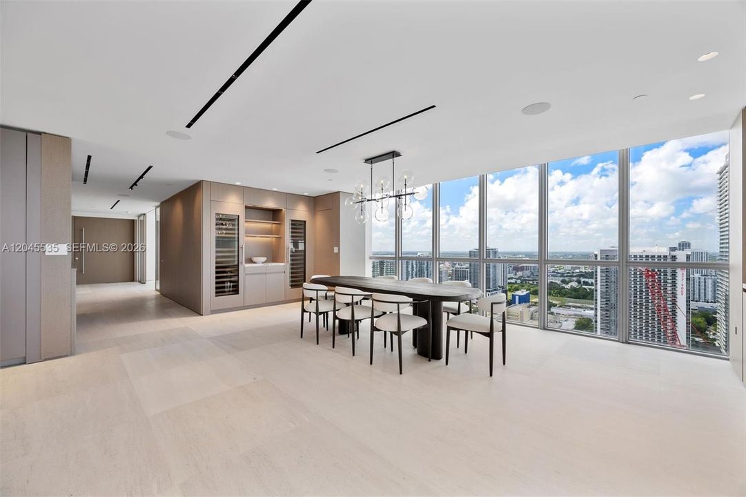 For Sale: $8,995,000 (4 beds, 4 baths, 5451 Square Feet)