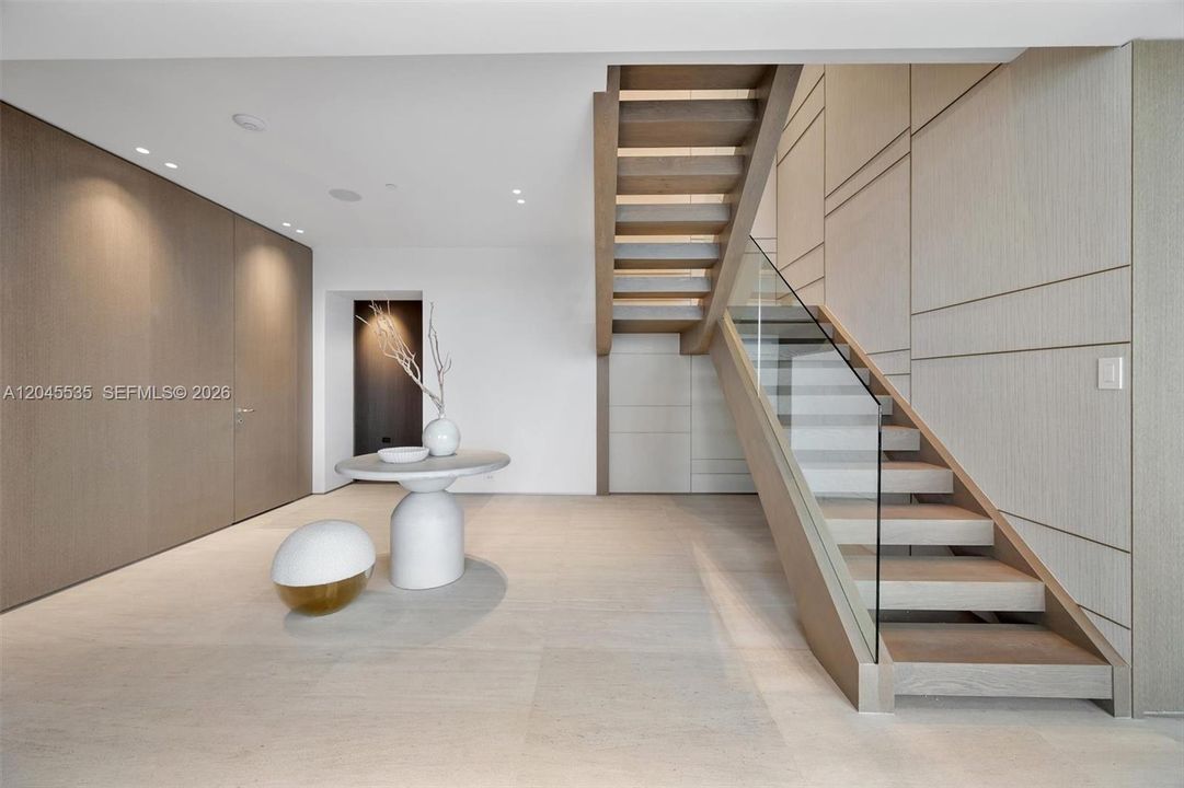 For Sale: $8,995,000 (4 beds, 4 baths, 5451 Square Feet)