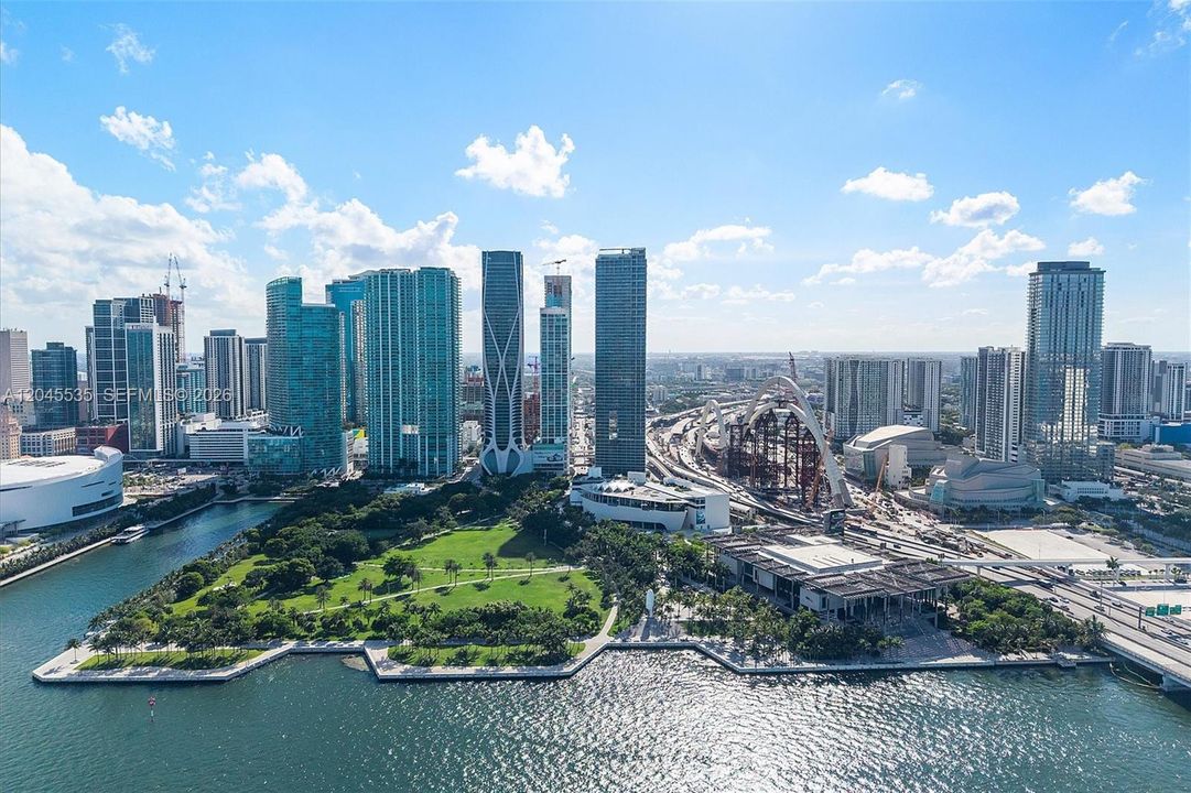 For Sale: $8,995,000 (4 beds, 4 baths, 5451 Square Feet)