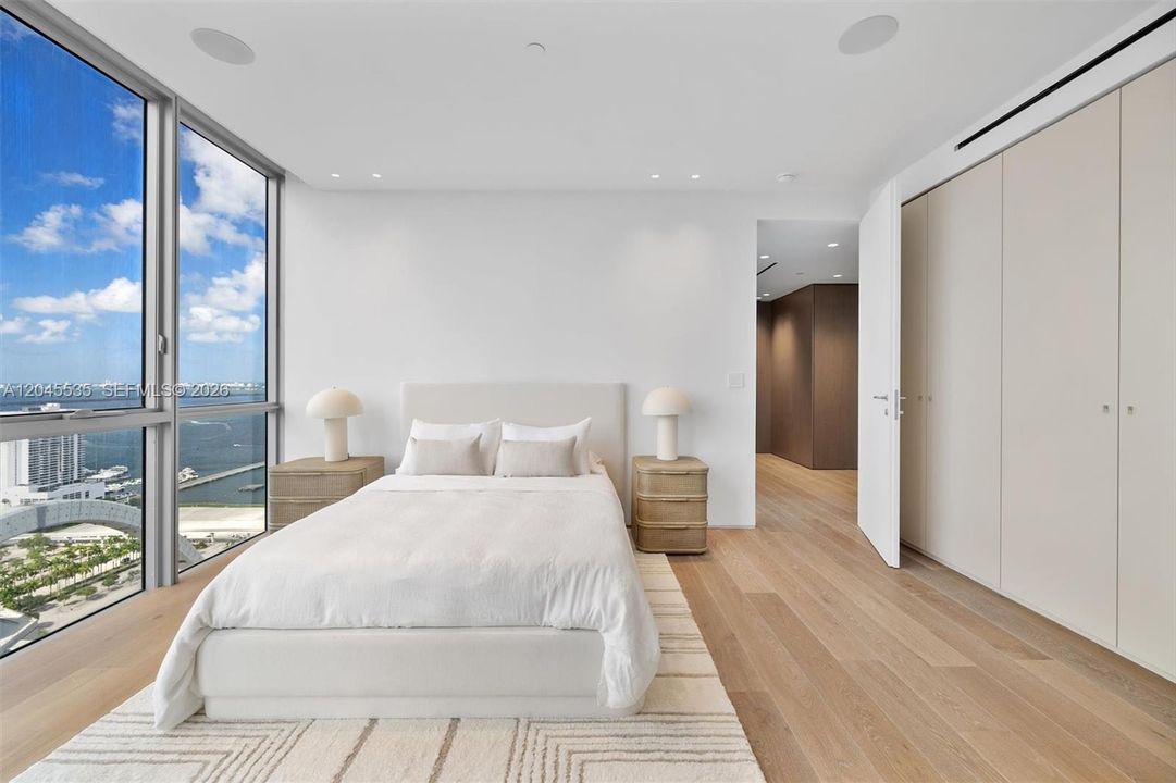 For Sale: $8,995,000 (4 beds, 4 baths, 5451 Square Feet)
