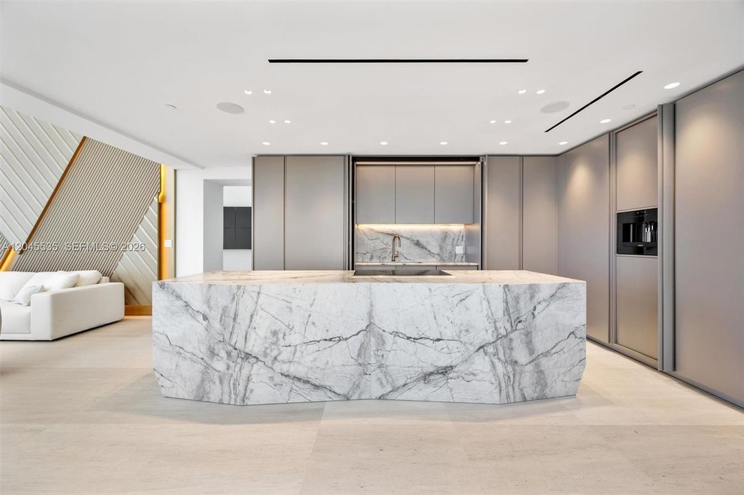 For Sale: $8,995,000 (4 beds, 4 baths, 5451 Square Feet)