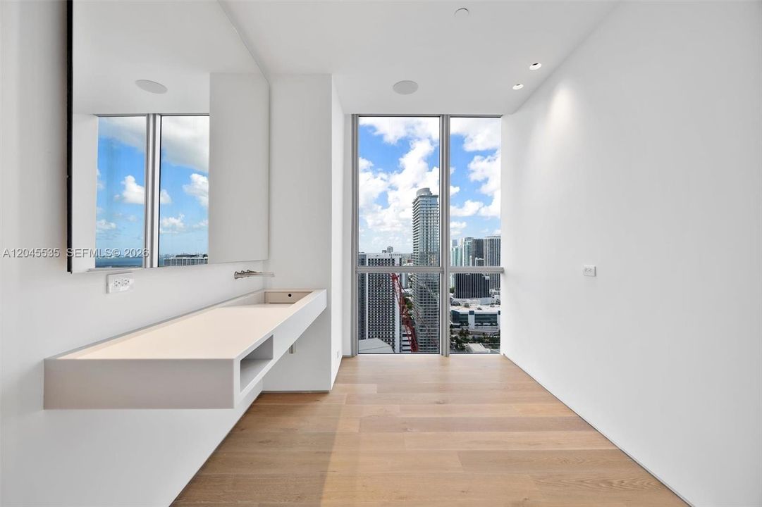 massage room/wet room