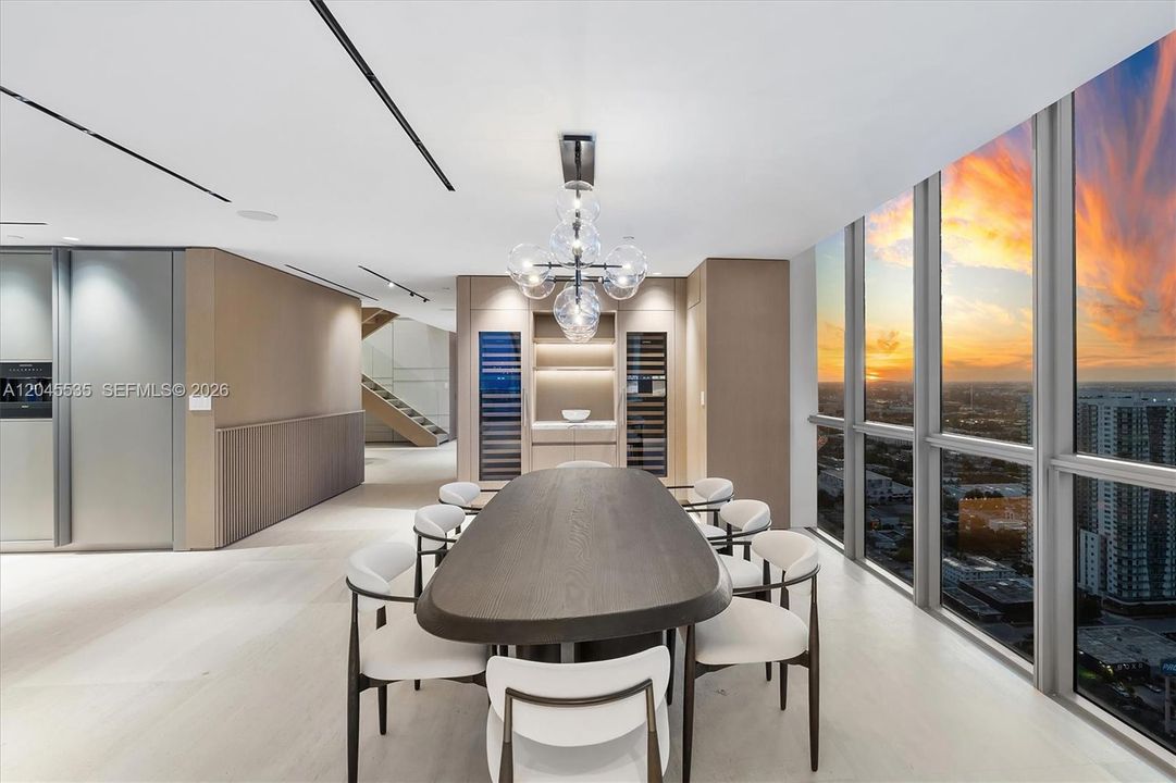 For Sale: $8,995,000 (4 beds, 4 baths, 5451 Square Feet)