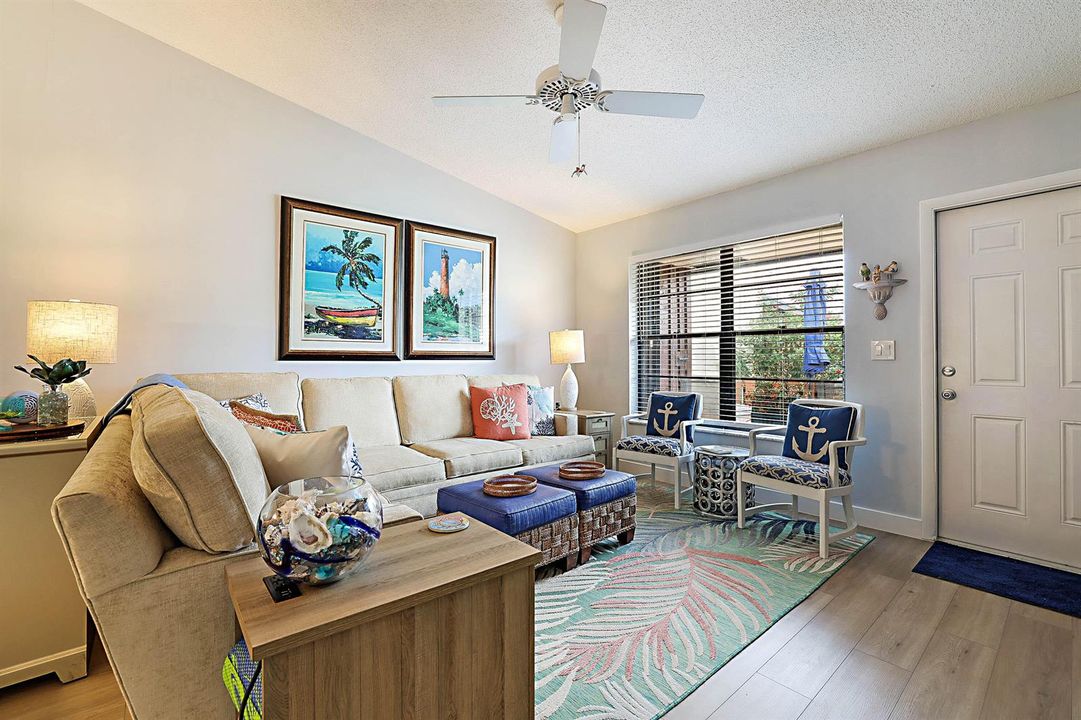 8071 SE Villa Circle-3