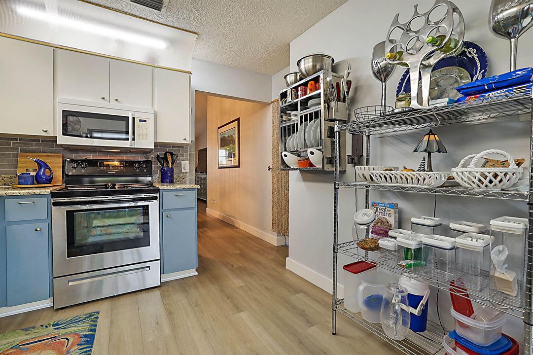 8071 SE Villa Circle-11