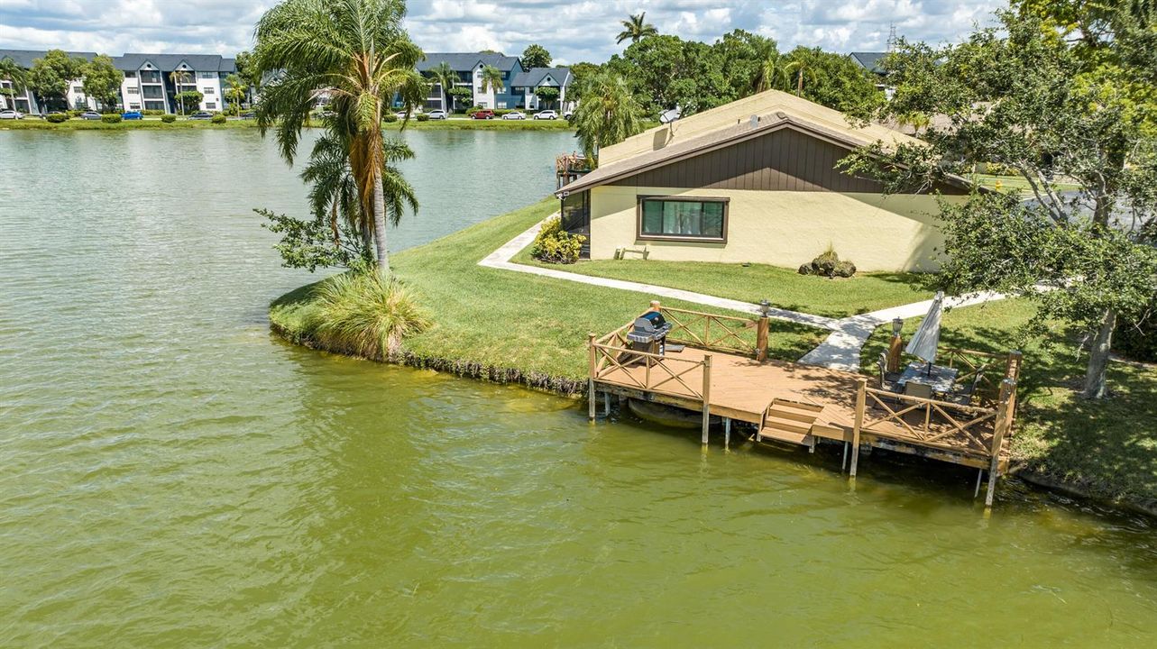 Lake Villa Exterior
