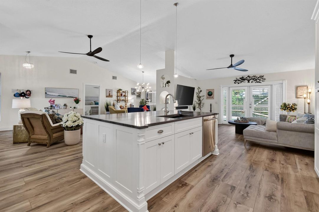 252CoconutPoint(36)