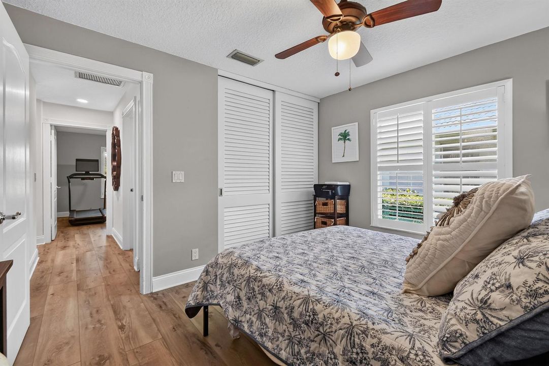 252CoconutPoint(54)