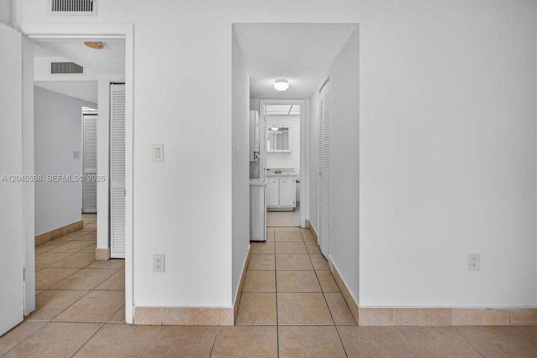 En Venta: $199,900 (1 camas, 1 baños, 812 Pies cuadrados)