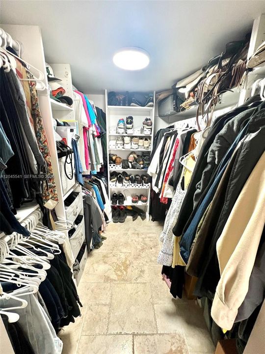 En Venta: $499,999 (2 camas, 2 baños, 899 Pies cuadrados)