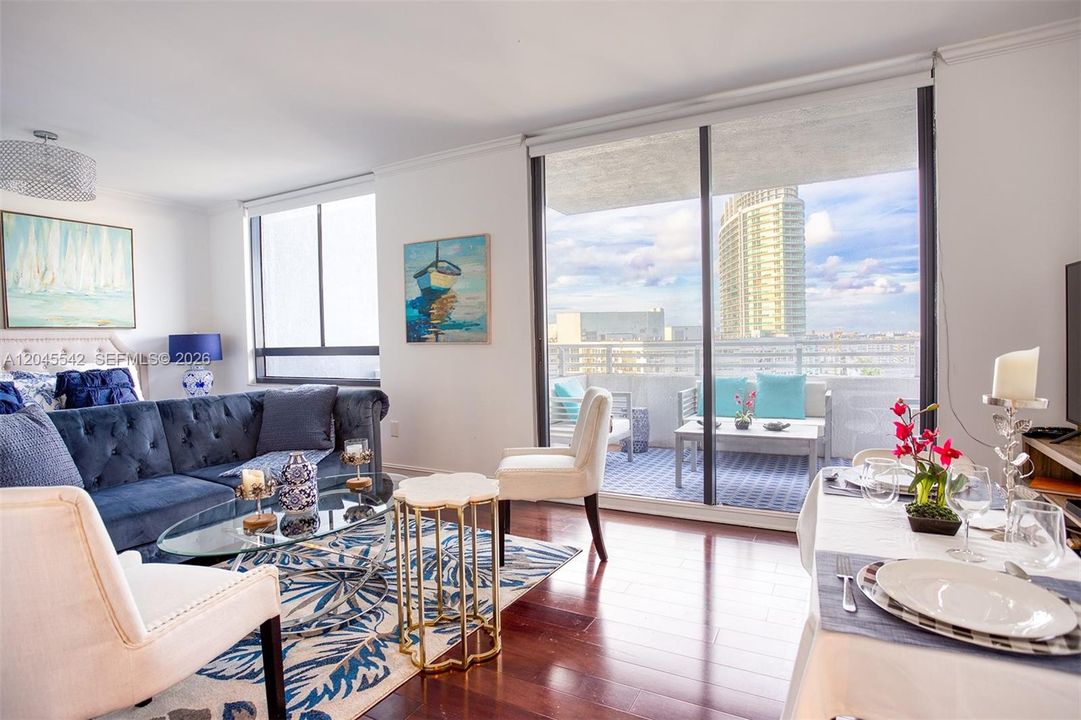 For Rent: $4,000 (1 beds, 1 baths, 806 Square Feet)