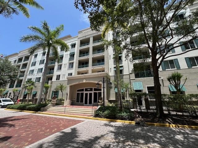 En Venta: $389,500 (2 camas, 2 baños, 1331 Pies cuadrados)