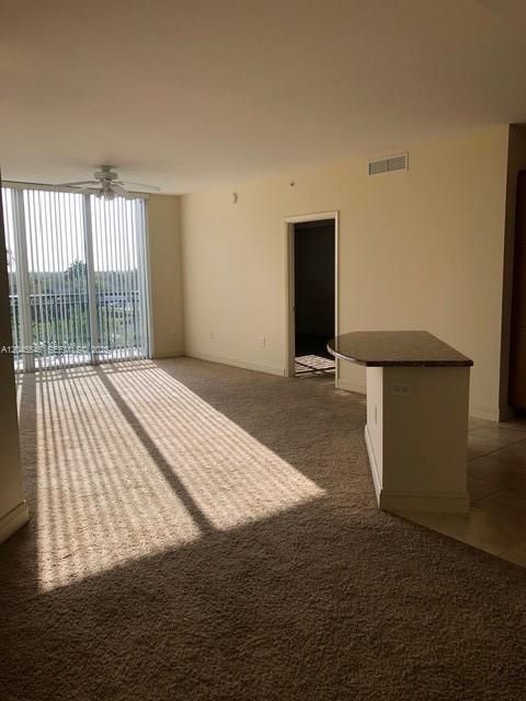 En Venta: $389,500 (2 camas, 2 baños, 1331 Pies cuadrados)