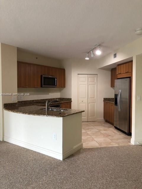 En Venta: $389,500 (2 camas, 2 baños, 1331 Pies cuadrados)