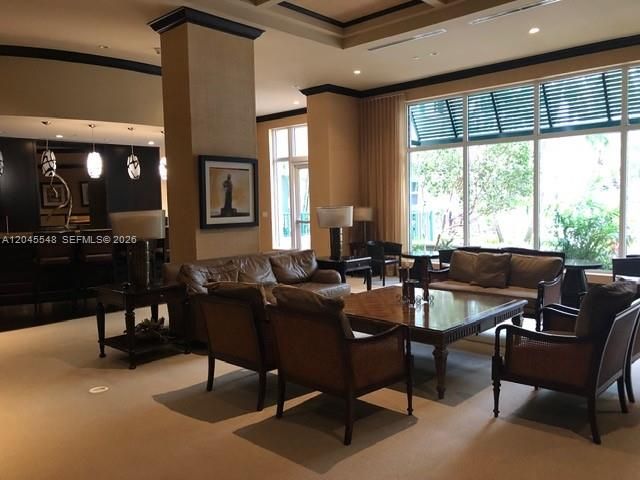 En Venta: $389,500 (2 camas, 2 baños, 1331 Pies cuadrados)