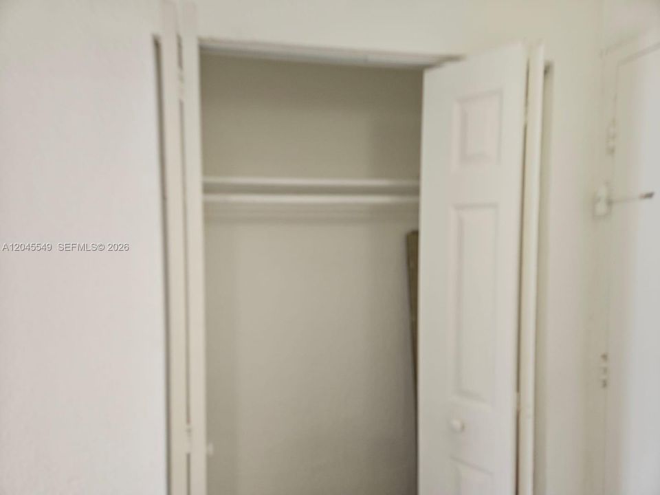 For Rent: $1,800 (1 beds, 1 baths, 605 Square Feet)
