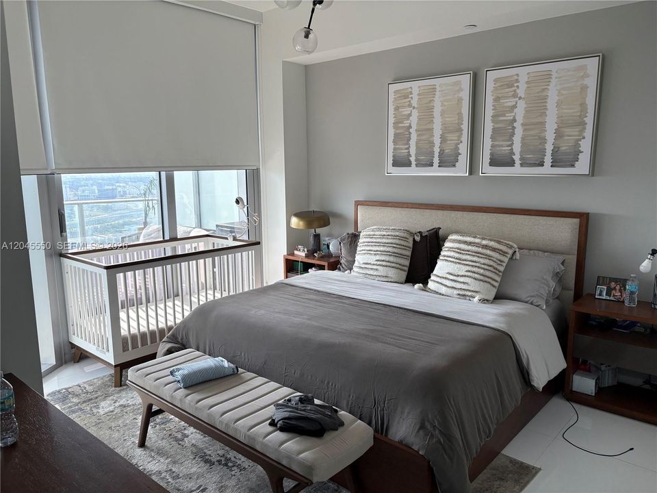 For Rent: $4,800 (1 beds, 2 baths, 1173 Square Feet)