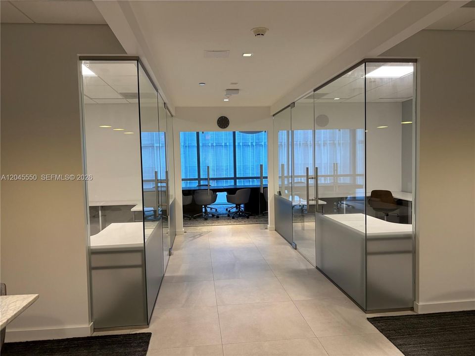 For Rent: $4,800 (1 beds, 2 baths, 1173 Square Feet)