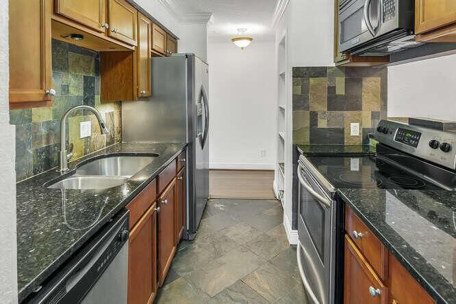 2311 n congress ave 28 pamela-027-038-66