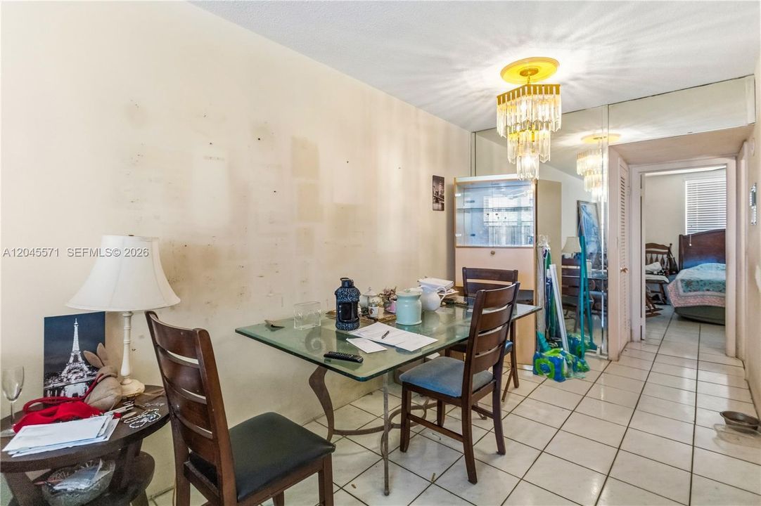 На продажу: $159,000 (1 спален, 1 ванн, 695 Квадратных фут)