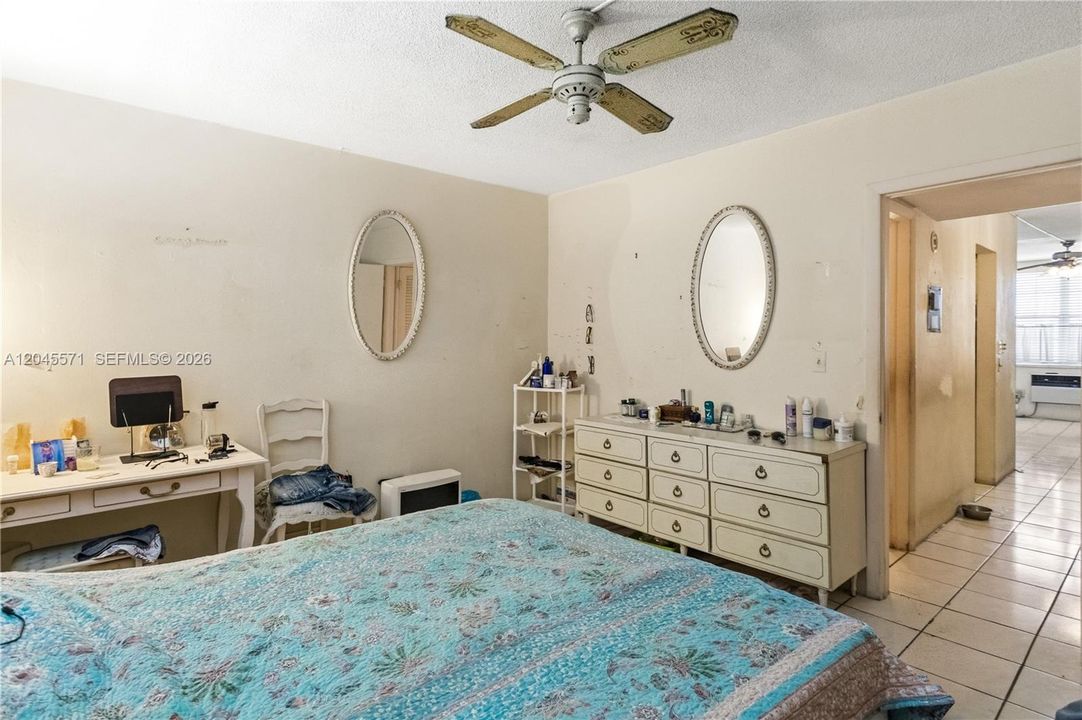 На продажу: $159,000 (1 спален, 1 ванн, 695 Квадратных фут)