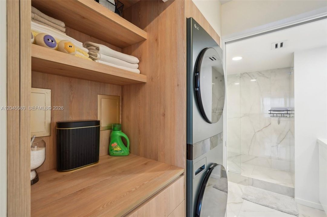 На продажу: $498,900 (2 спален, 2 ванн, 1180 Квадратных фут)