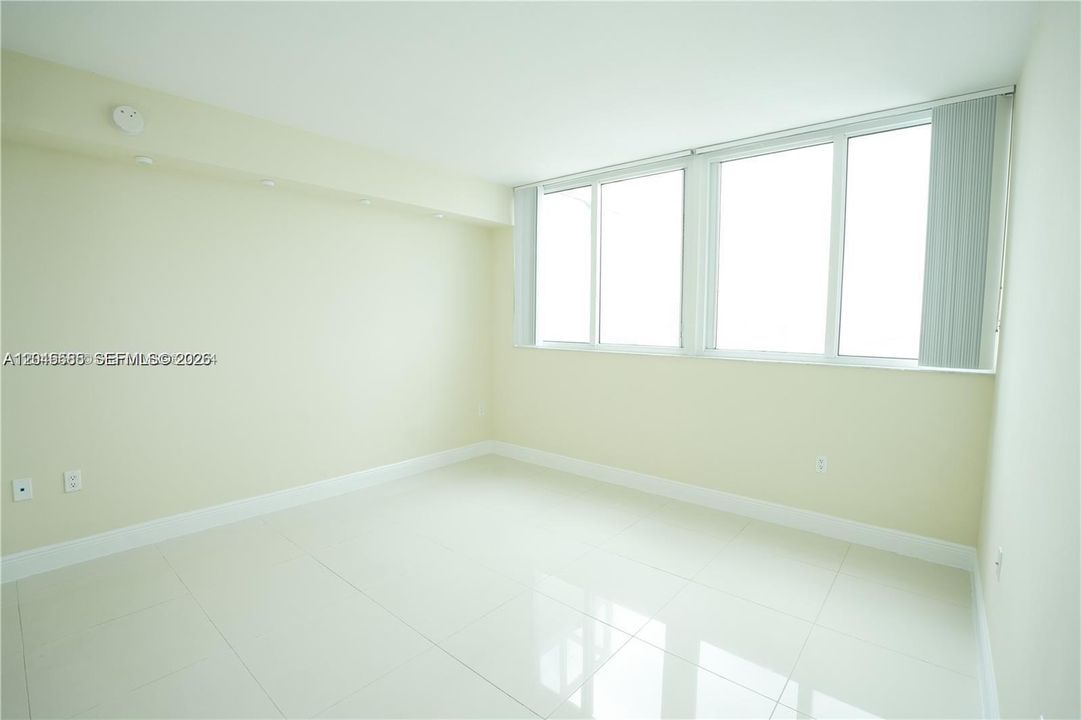В аренду: $2,500 (2 спален, 2 ванн, 935 Квадратных фут)