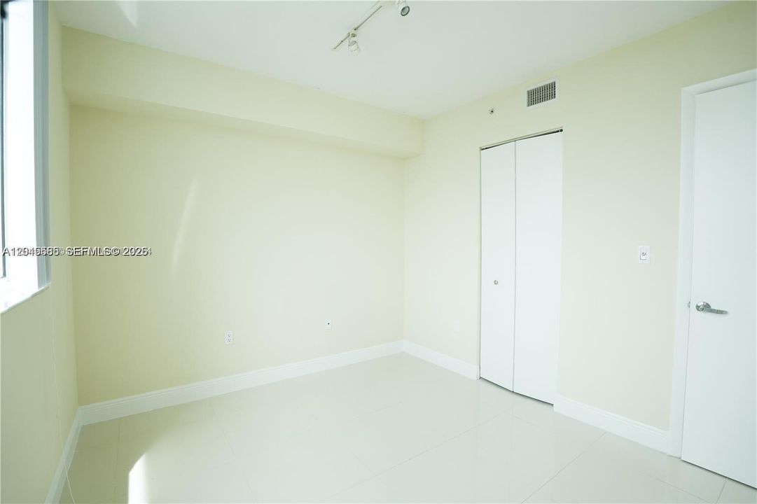 В аренду: $2,500 (2 спален, 2 ванн, 935 Квадратных фут)
