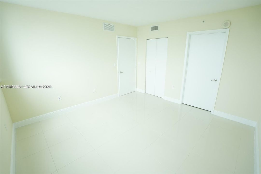 В аренду: $2,500 (2 спален, 2 ванн, 935 Квадратных фут)