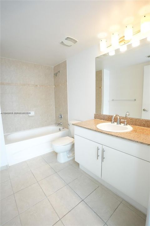 В аренду: $2,500 (2 спален, 2 ванн, 935 Квадратных фут)