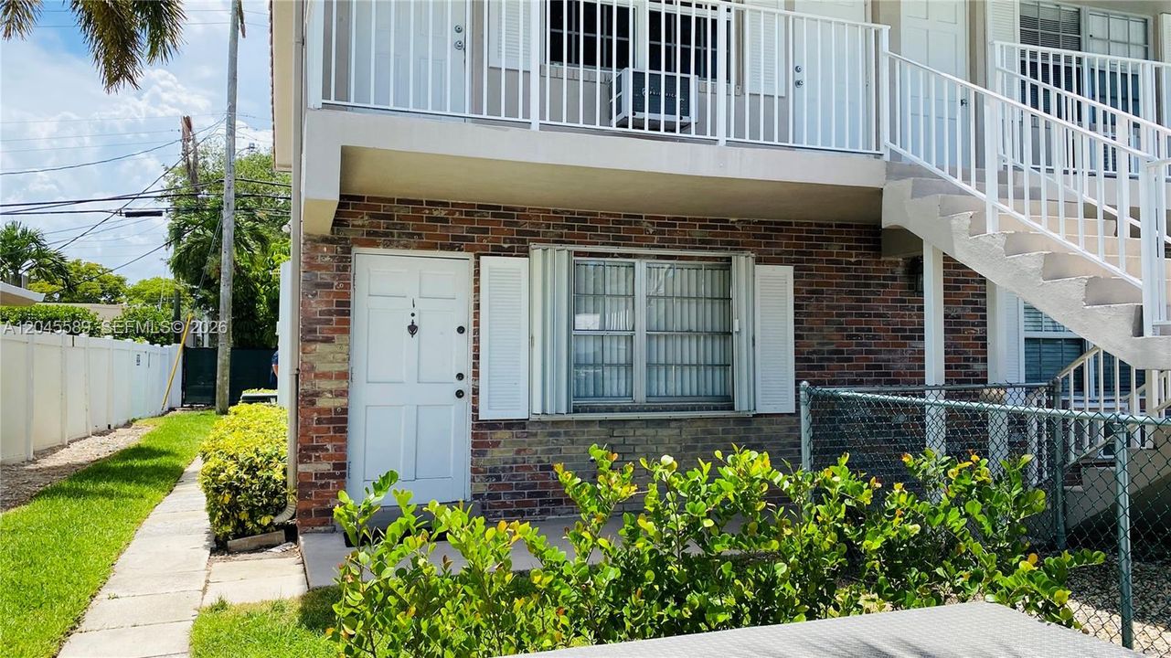 For Rent: $1,650 (1 beds, 1 baths, 686 Square Feet)