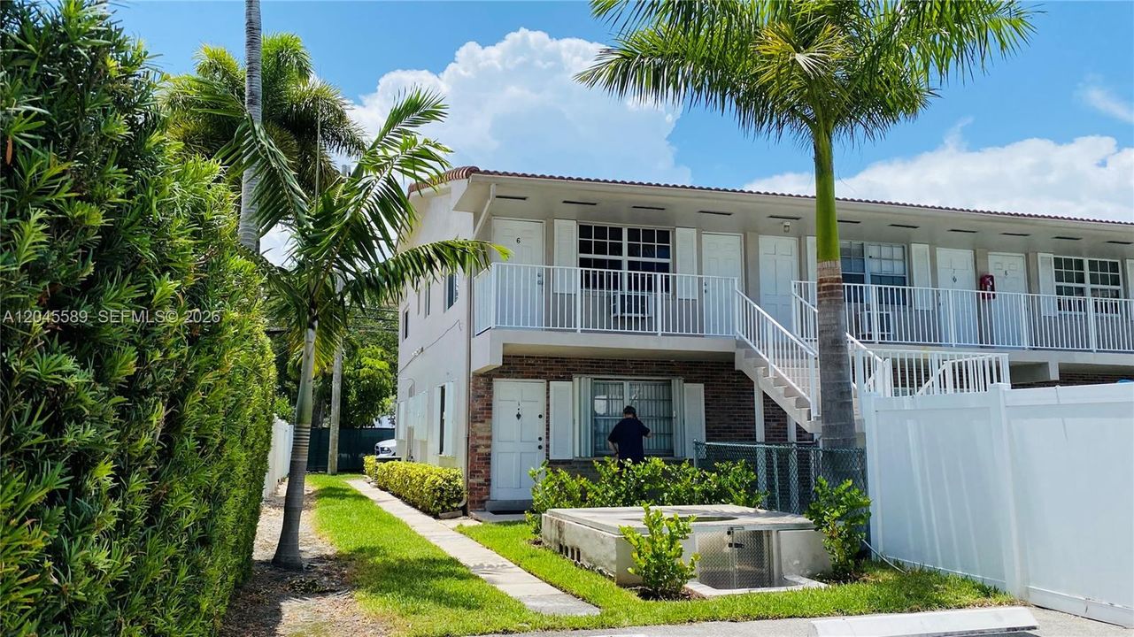 For Rent: $1,650 (1 beds, 1 baths, 686 Square Feet)