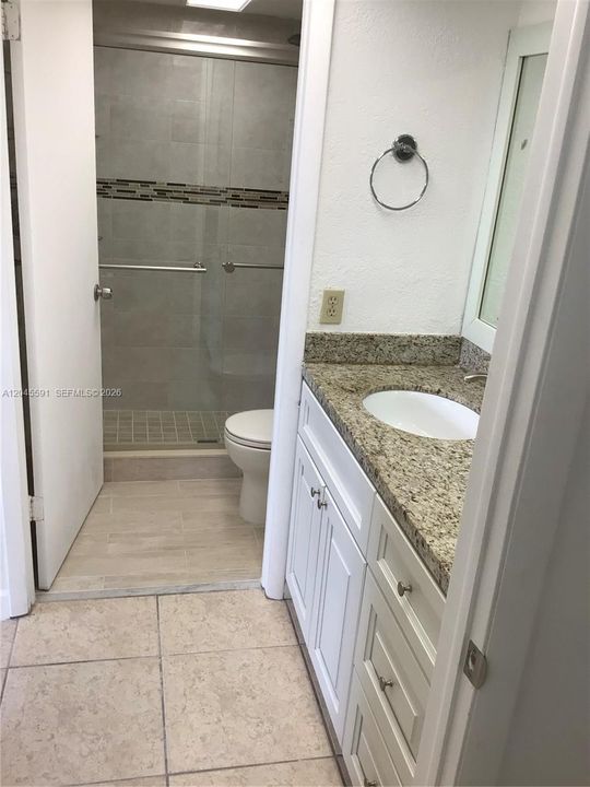 В аренду: $2,300 (2 спален, 2 ванн, 936 Квадратных фут)