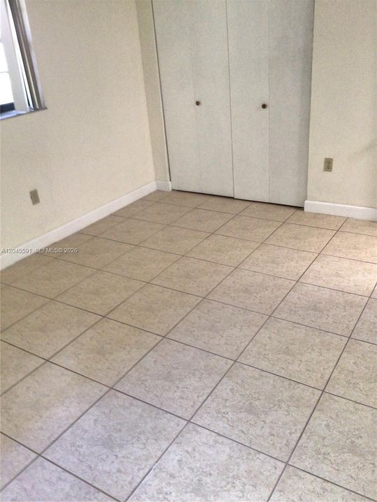 В аренду: $2,300 (2 спален, 2 ванн, 936 Квадратных фут)