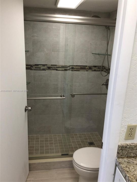 В аренду: $2,300 (2 спален, 2 ванн, 936 Квадратных фут)