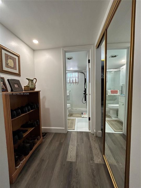 На продажу: $139,999 (1 спален, 1 ванн, 650 Квадратных фут)