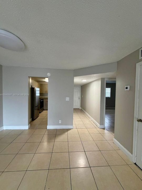 For Rent: $1,949 (2 beds, 2 baths, 900 Square Feet)
