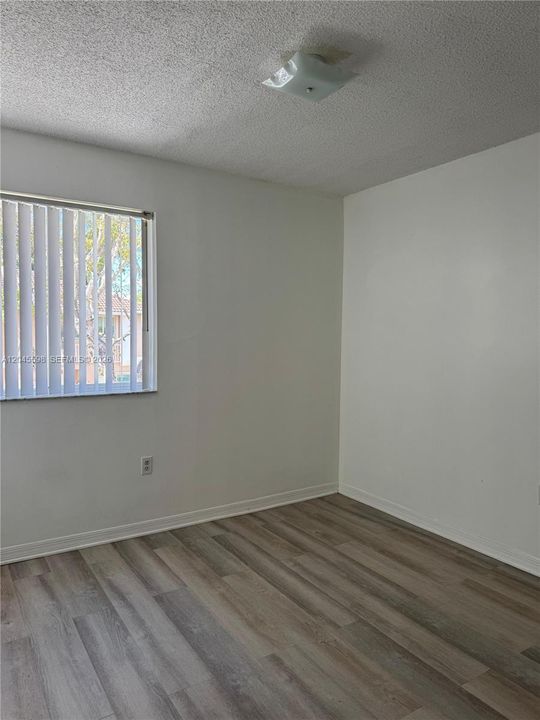 В аренду: $2,500 (3 спален, 2 ванн, 1220 Квадратных фут)