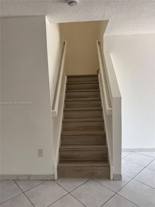 В аренду: $2,500 (3 спален, 2 ванн, 1220 Квадратных фут)