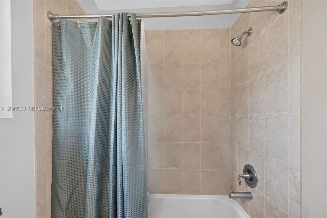 В аренду: $4,850 (5 спален, 3 ванн, 3116 Квадратных фут)