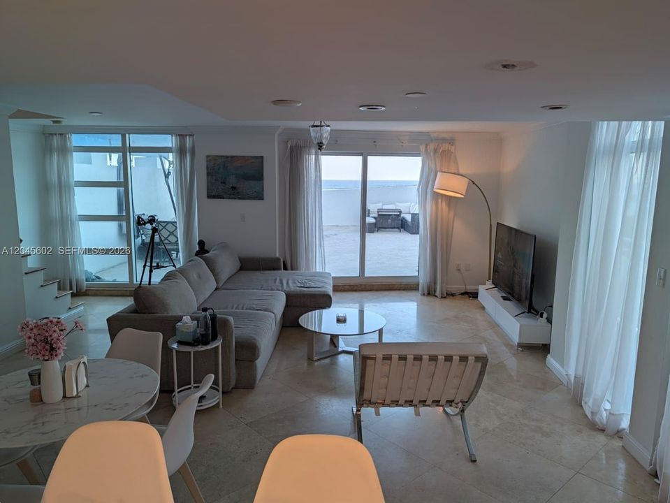 For Rent: $6,000 (2 beds, 2 baths, 1445 Square Feet)