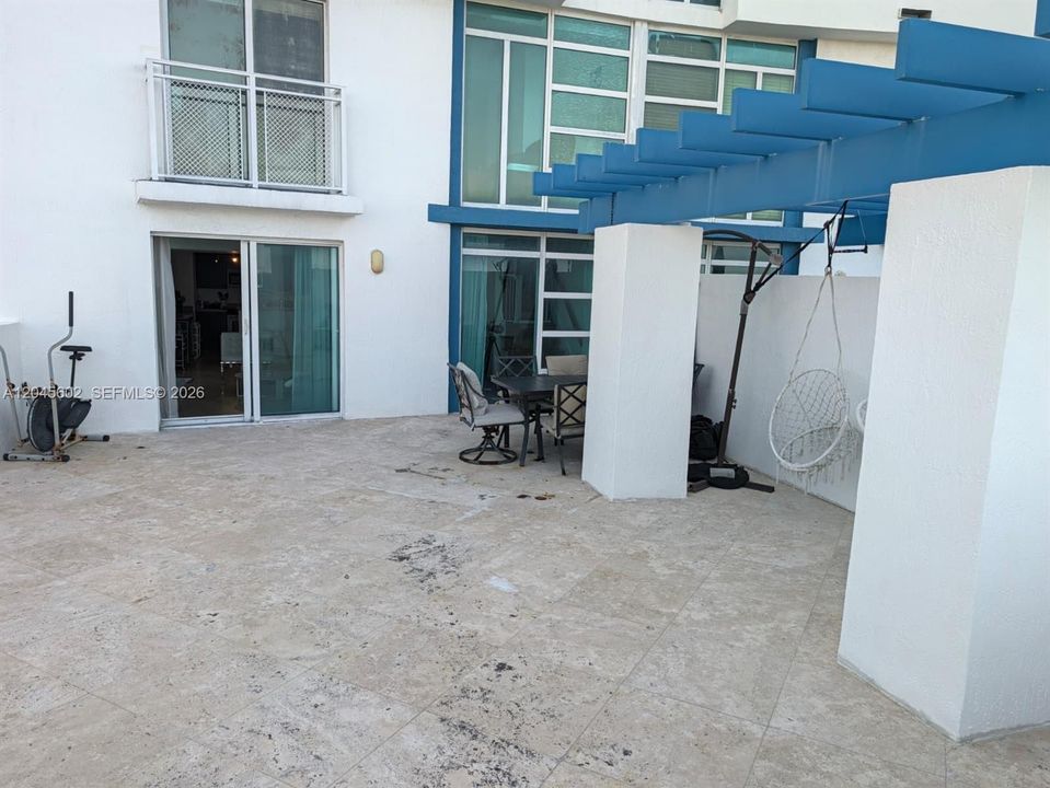 For Rent: $6,000 (2 beds, 2 baths, 1445 Square Feet)