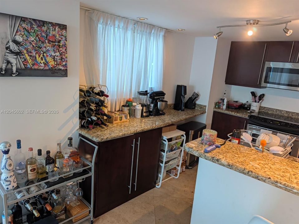 For Rent: $6,000 (2 beds, 2 baths, 1445 Square Feet)