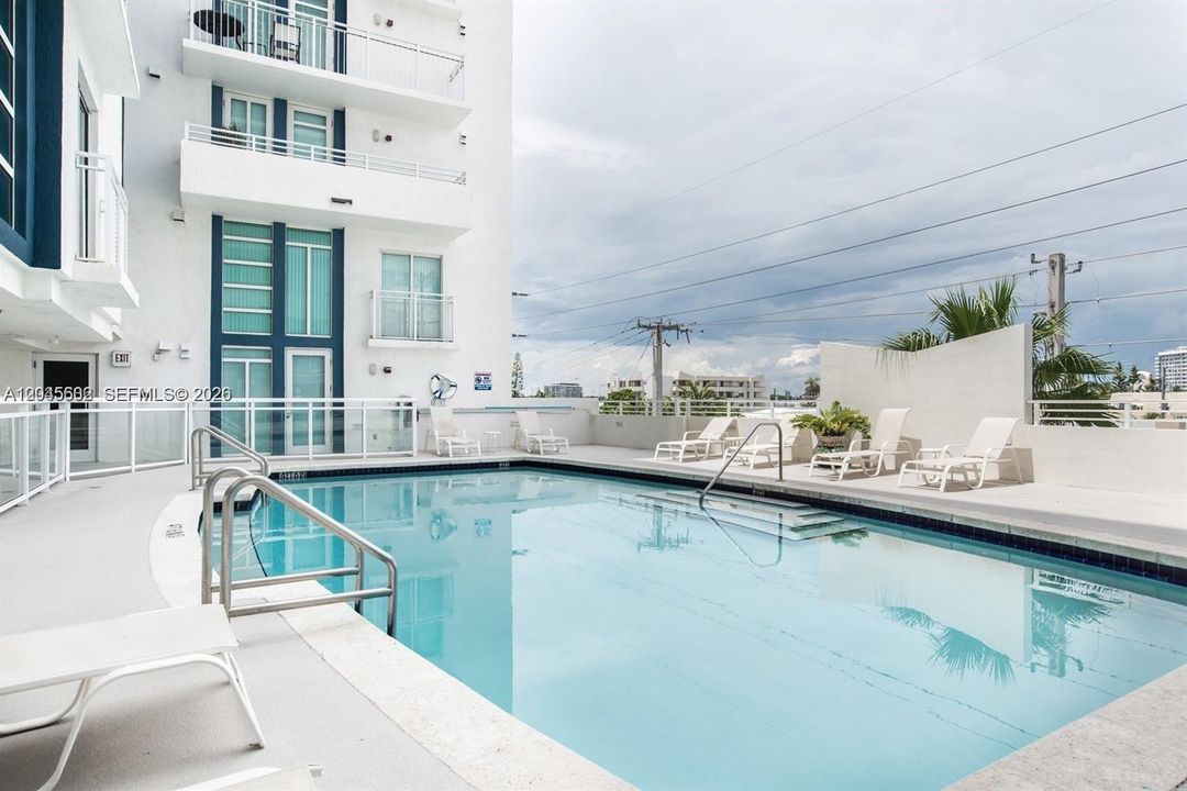 For Rent: $6,000 (2 beds, 2 baths, 1445 Square Feet)