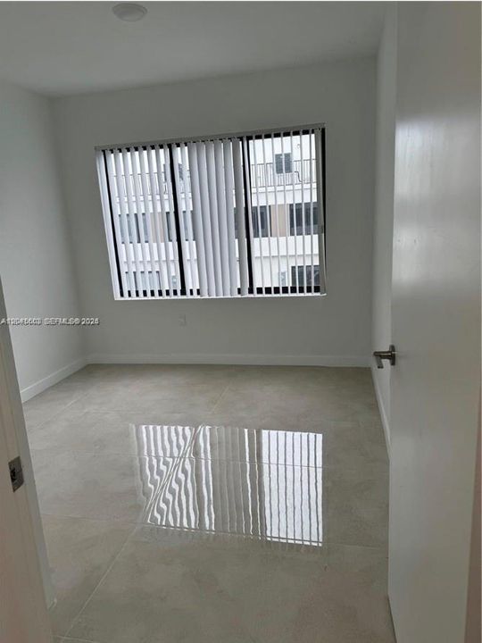 В аренду: $2,800 (4 спален, 3 ванн, 1398 Квадратных фут)
