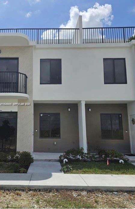 В аренду: $2,800 (4 спален, 3 ванн, 1398 Квадратных фут)