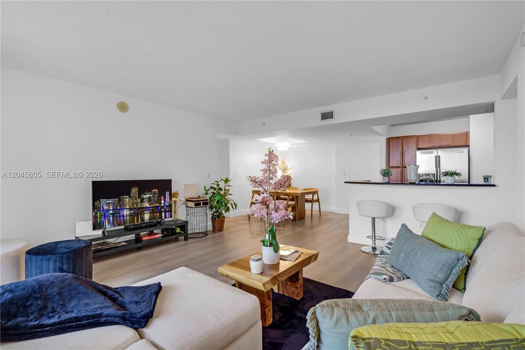 For Rent: $3,600 (2 beds, 2 baths, 1200 Square Feet)